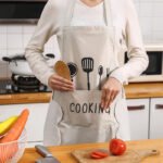 Waterproof Oilproof Men and Women Universal Sleeveless Apron - Image 4